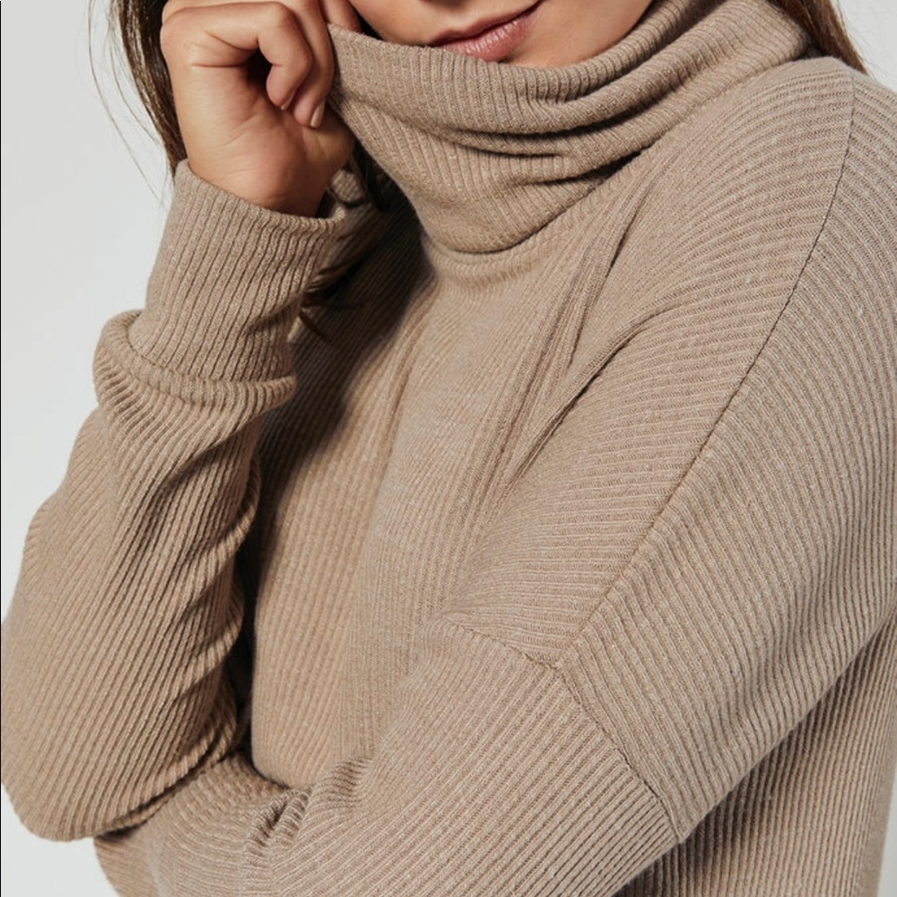 LNA NWOT brown sweater
